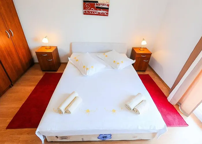 Anamarija Apartman *